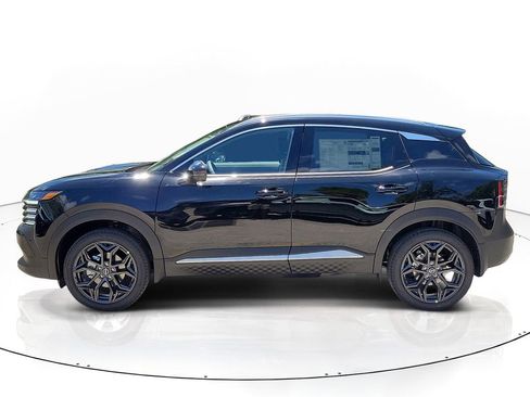 New 2026 Nissan Kicks SR AWD/4WD image 4
