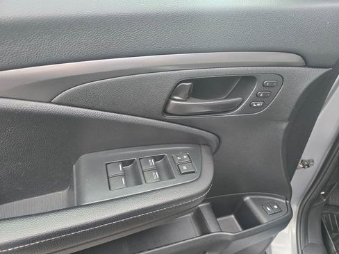 Used 2023 Honda Passport EX-L image 17