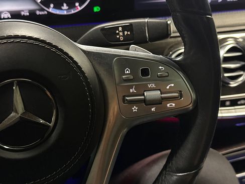 Used 2018 Mercedes-Benz S 560 Sedan image 30