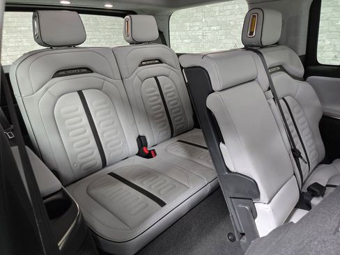 Used 2023 Rivian R1S Launch Edition image 54