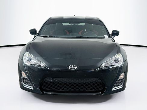 Used 2015 Scion FR-S RWD image 2