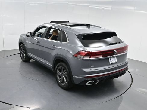 Used 2024 Volkswagen Atlas Cross Sport SEL R-Line AWD/4WD image 64