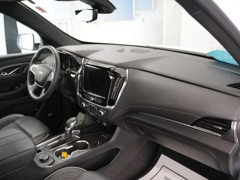 Used 2023 Chevrolet Traverse Premier AWD/4WD image 25