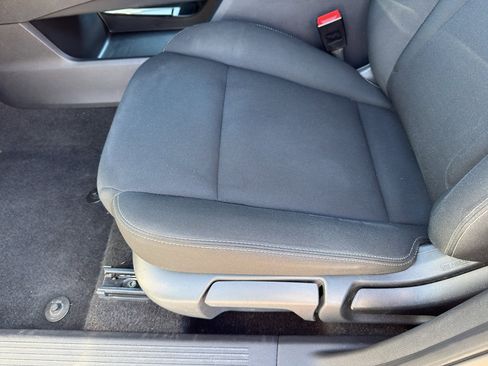 Used 2024 Nissan Rogue S image 12