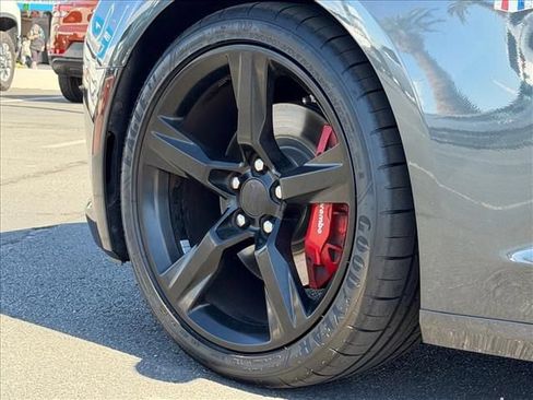 Used 2016 Chevrolet Camaro SS RWD image 22