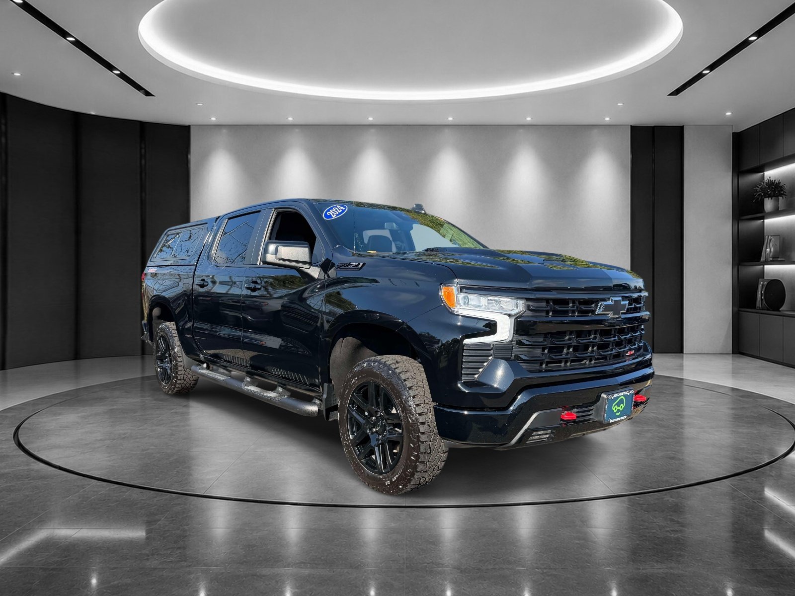 Used 2024 Chevrolet Silverado 1500 LT Trail Boss w/ Convenience Package II AWD/4WD image 2