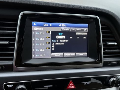 Used 2018 Hyundai Sonata Limited image 18