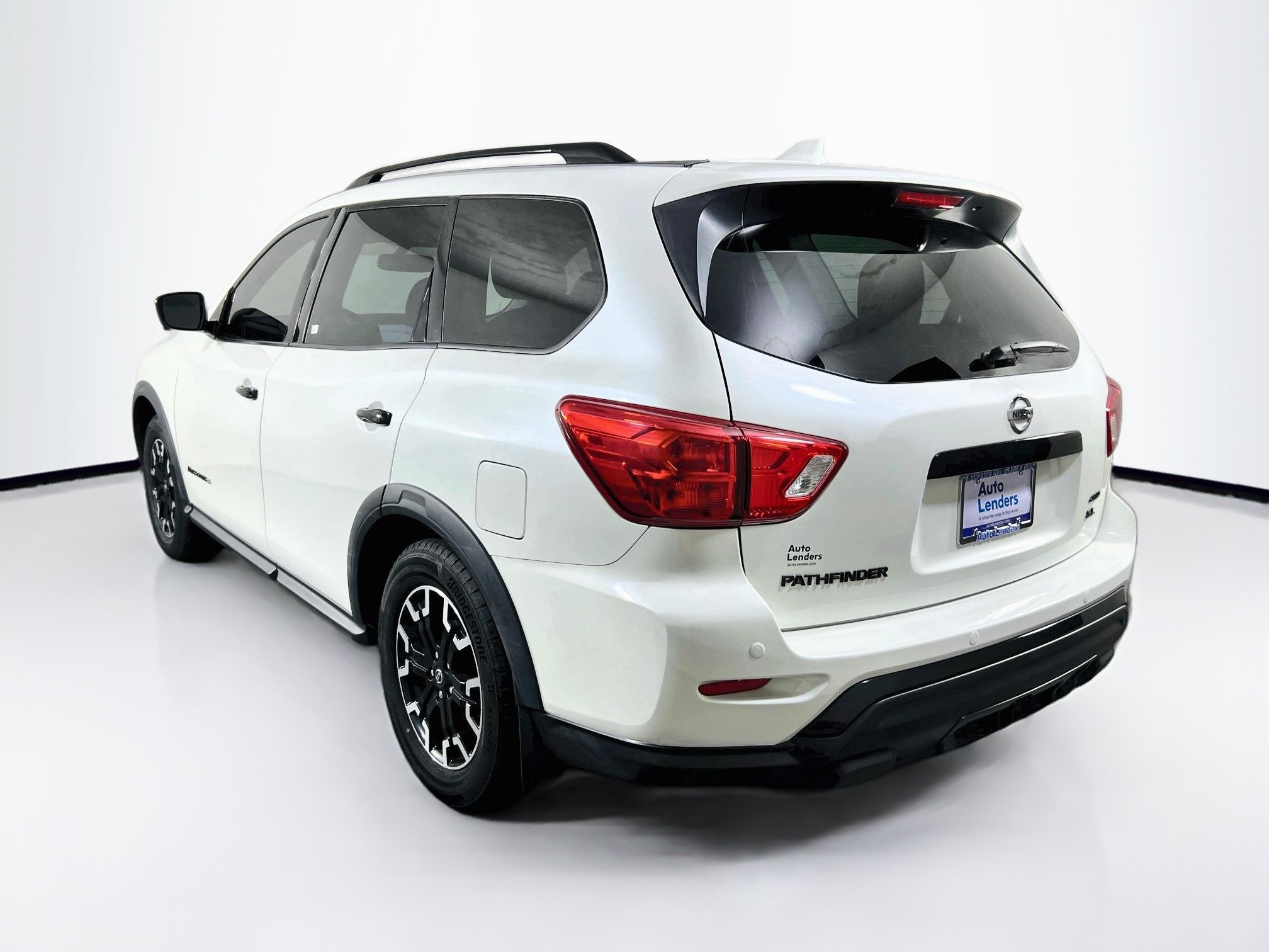 Used 2020 Nissan Pathfinder SL AWD/4WD image 7