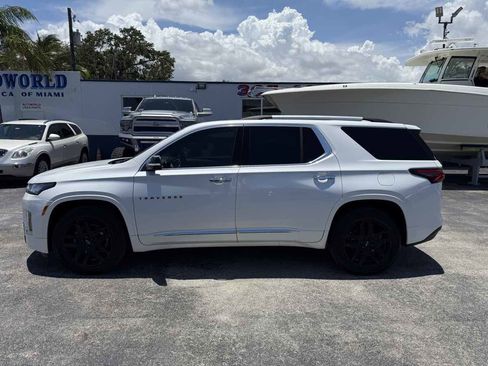 Used 2022 Chevrolet Traverse Premier w/ LPO, Blackout Package image 6