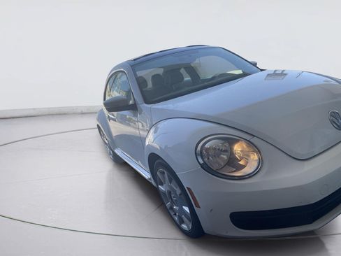 Used 2013 Volkswagen Beetle 2.5 FWD image 2