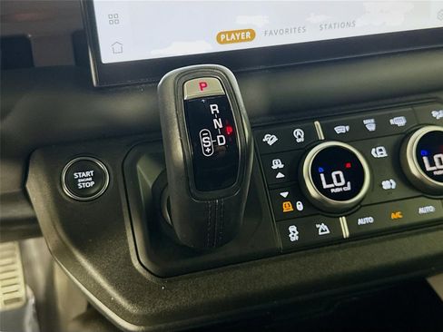 Certified 2025 Land Rover Defender 130 V8 AWD/4WD image 18