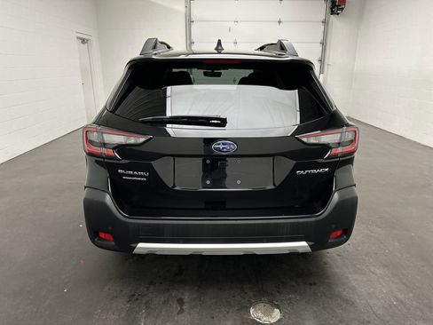 Used 2023 Subaru Outback Limited image 7