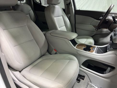 Used 2020 GMC Acadia SLE FWD image 10
