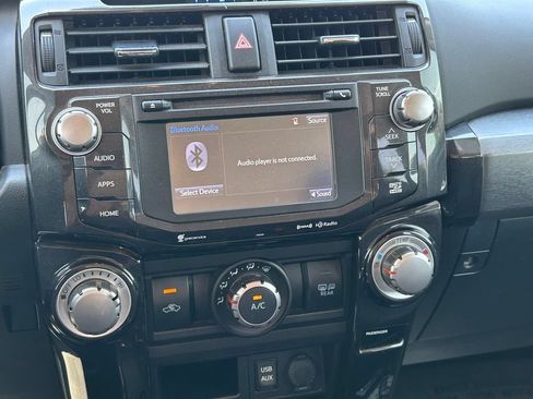 Used 2018 Toyota 4Runner TRD Off-Road Premium AWD/4WD image 21