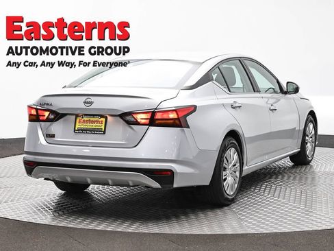 Used 2023 Nissan Altima 2.5 S FWD image 5