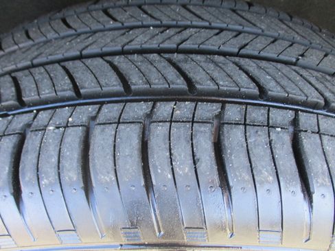 Used 2023 Chevrolet Equinox RS w/ LPO, Cargo Package image 10