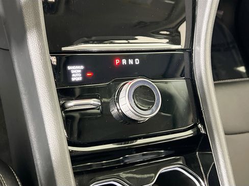 Used 2023 Jeep Grand Cherokee Limited w/ Black Appearance Package image 17