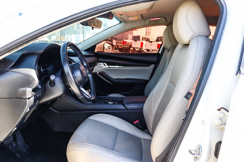 Used 2019 MAZDA MAZDA3 Sedan w/ Preferred Package FWD image 16