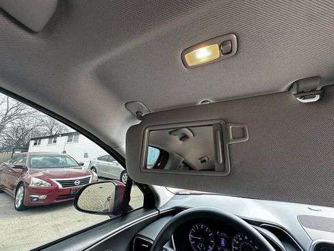 Used 2019 Hyundai Santa Fe SE FWD image 27