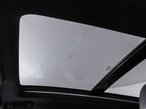Used 2022 Chevrolet Equinox RS w/ RS Leather Package FWD image 34