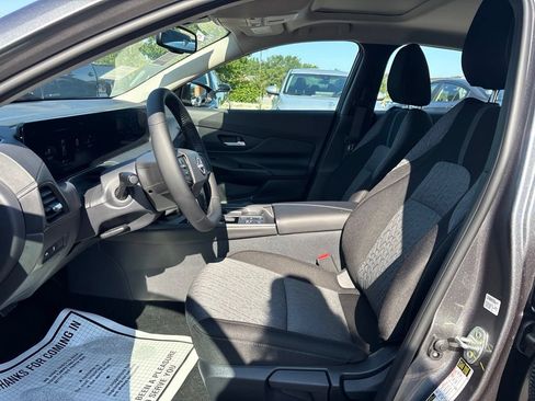 New 2026 Nissan Sentra SV w/ SV Convenience Package FWD image 11