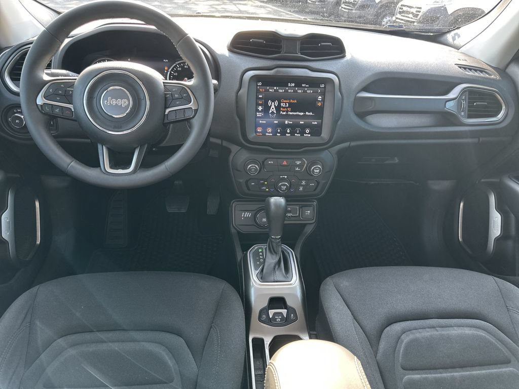 Certified 2022 Jeep Renegade Latitude AWD/4WD image 10