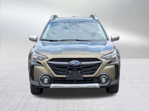 Used 2023 Subaru Outback Touring AWD/4WD image 2