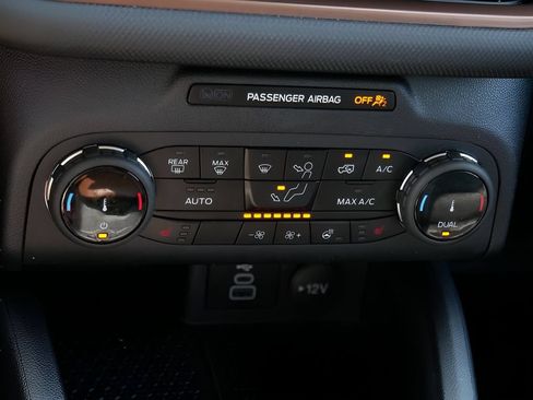 Used 2024 Ford Bronco Sport Outer Banks AWD/4WD image 16