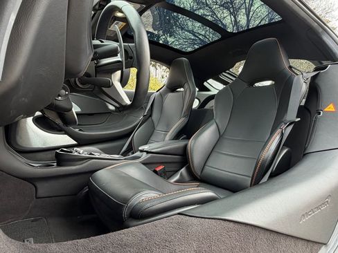 Used 2021 McLaren GT image 13