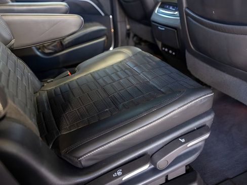 Used 2022 Cadillac Escalade Sport Platinum w/ LPO, ONYX Package AWD/4WD image 88