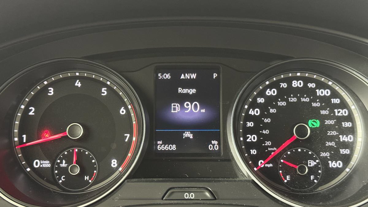 Used 2021 Volkswagen Atlas Cross Sport SE FWD image 19