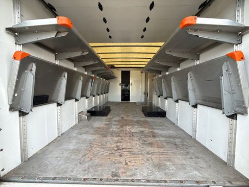 Used 2021 Chevrolet Express 4500 4500 Van w/ Power Convenience Package image 15