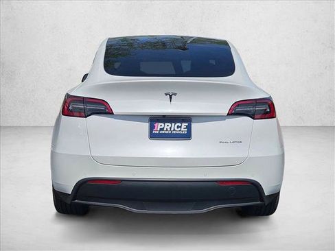 Used 2022 Tesla Model Y Long Range AWD/4WD image 7