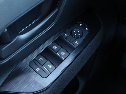 New 2026 Nissan Kicks S image 18