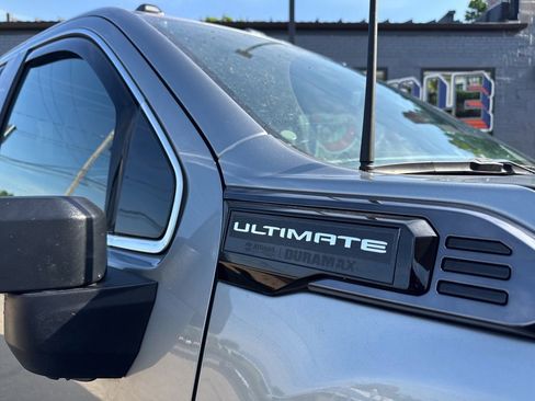 Used 2025 GMC Sierra 3500 Denali Ultimate AWD/4WD image 4