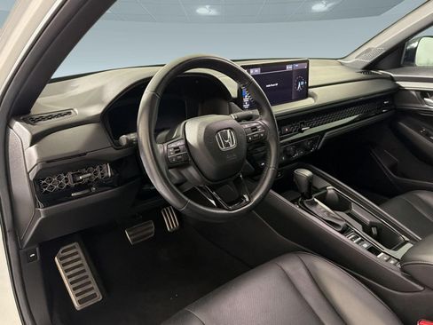 Used 2024 Honda Accord Sport image 4