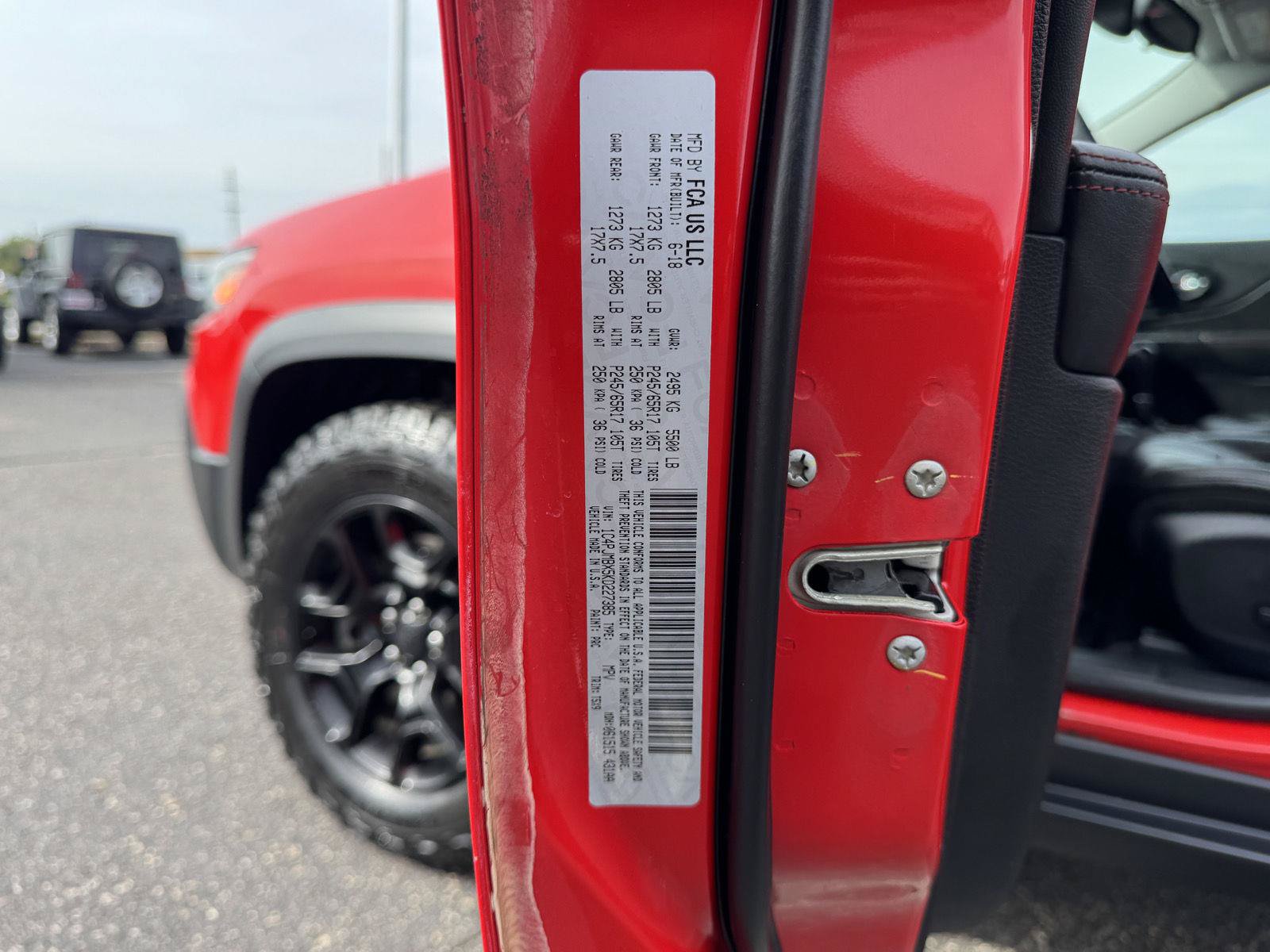 Used 2019 Jeep Cherokee Trailhawk w/ Cold Weather Group AWD/4WD image 32