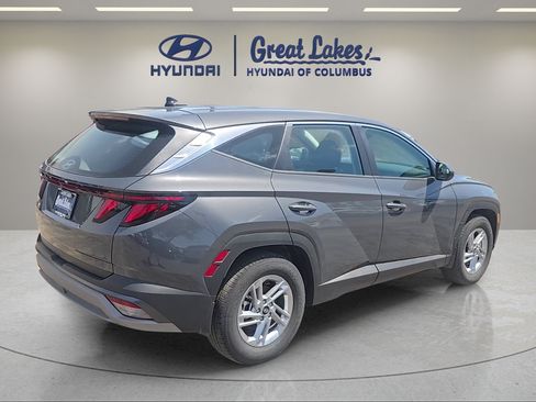 Used 2025 Hyundai Tucson SE FWD image 5
