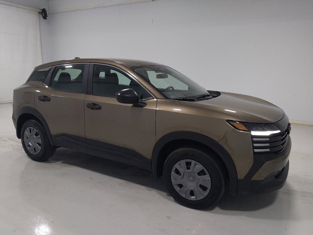 Used 2025 Nissan Kicks S FWD image 11
