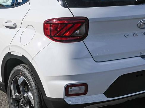 New 2026 Hyundai Venue SEL image 8