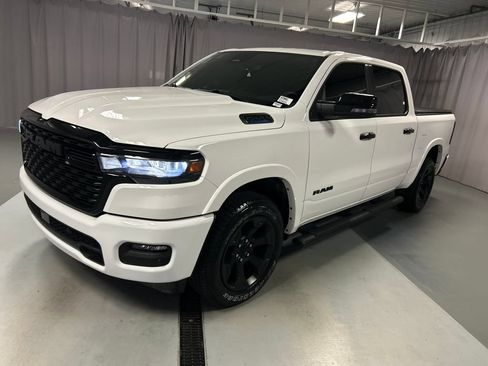 Used 2025 RAM 1500 Big Horn AWD/4WD image 3