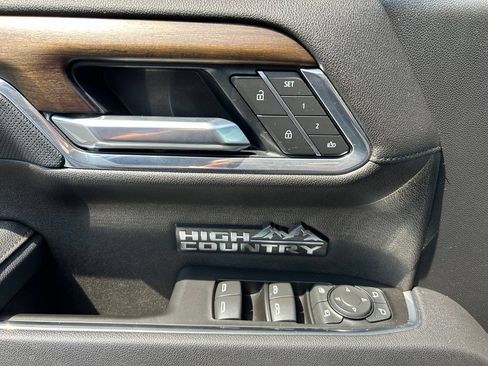 Used 2025 Chevrolet Silverado 1500 High Country AWD/4WD image 59