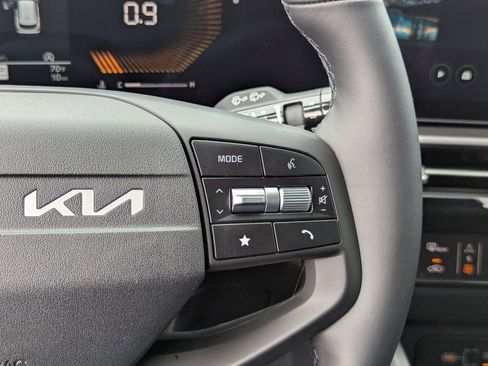 New 2026 Kia Sportage EX FWD image 31
