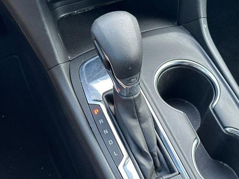 Used 2023 Chevrolet Equinox LT image 21