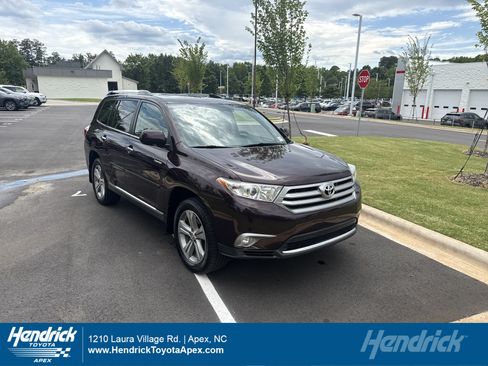 Used 2013 Toyota Highlander Limited AWD/4WD image 1