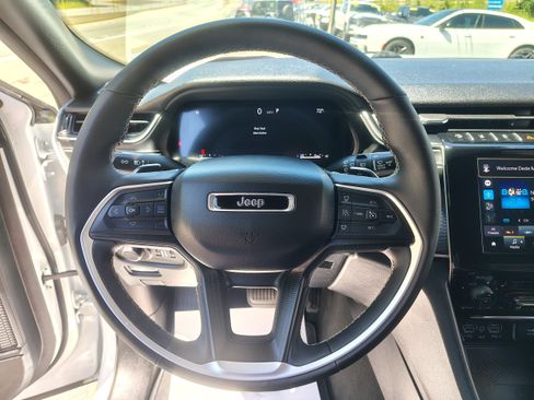 Certified 2024 Jeep Grand Cherokee L Laredo AWD/4WD image 35