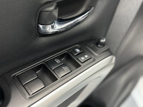 Used 2024 Nissan Titan SV w/ Accessory Utility Package image 15