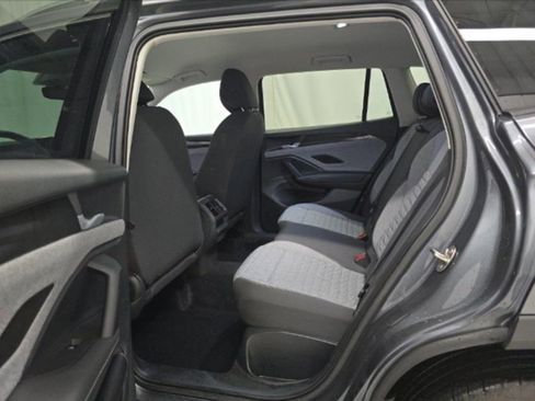 Used 2025 Volkswagen Tiguan S AWD/4WD image 7