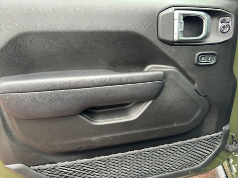 Used 2024 Jeep Wrangler Rubicon image 21