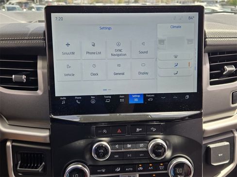 Used 2024 Ford Expedition Max XLT image 19